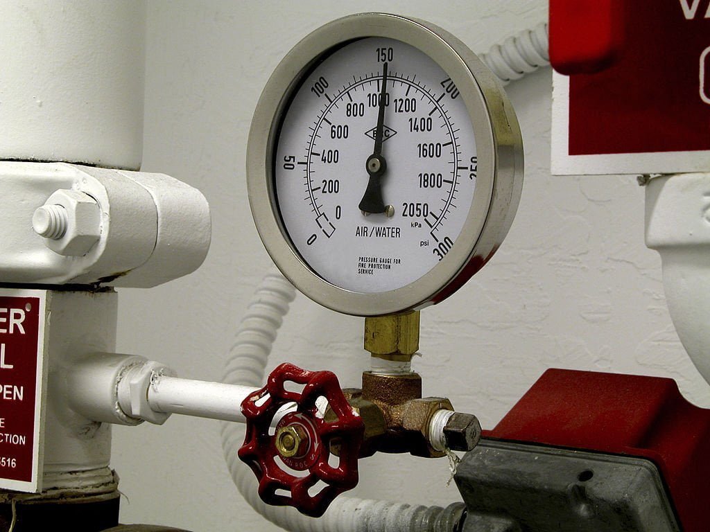 Which pressure gauge is better?